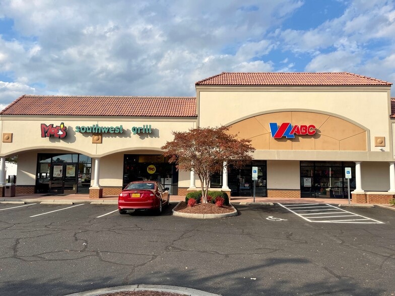 Primary Photo Of 869-879 Lynnhaven Pky, Virginia Beach Unknown For Lease