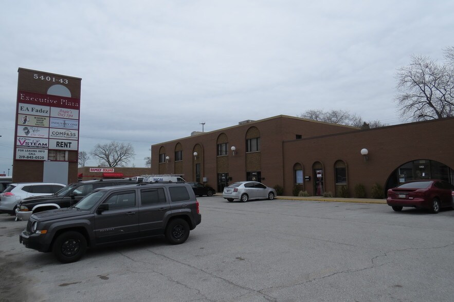 More Photos Of 5401-5443 Broadway St, Merrillville Office For Sale
