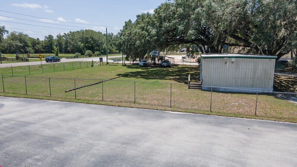 More Photos Of 3494 N US Highway 301, Wildwood Manufacturing For Sale