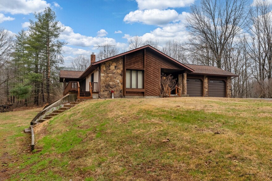 Primary Photo Of 3085 Kaolin Rd, Cobden Land For Sale