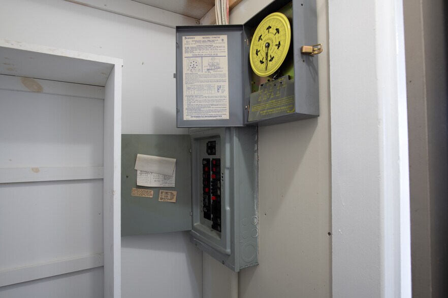 More Photos Of 69 Winter St, Springfield Apartments For Sale