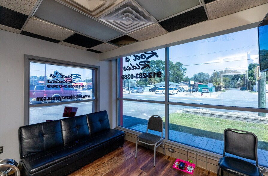 More Photos Of 447 Ossie Davis Pky, Waycross Auto Dealership For Sale