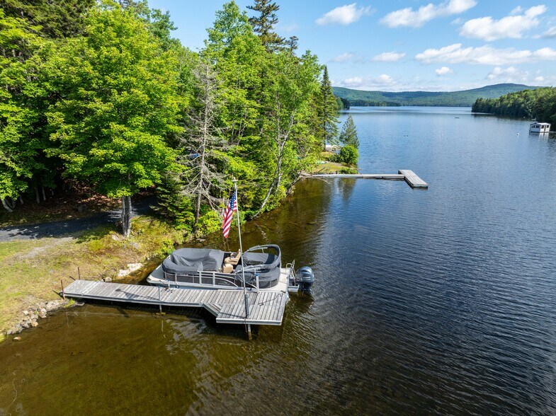 More Photos Of 15 Lower Wilson Pond Rd, Greenville Specialty For Sale