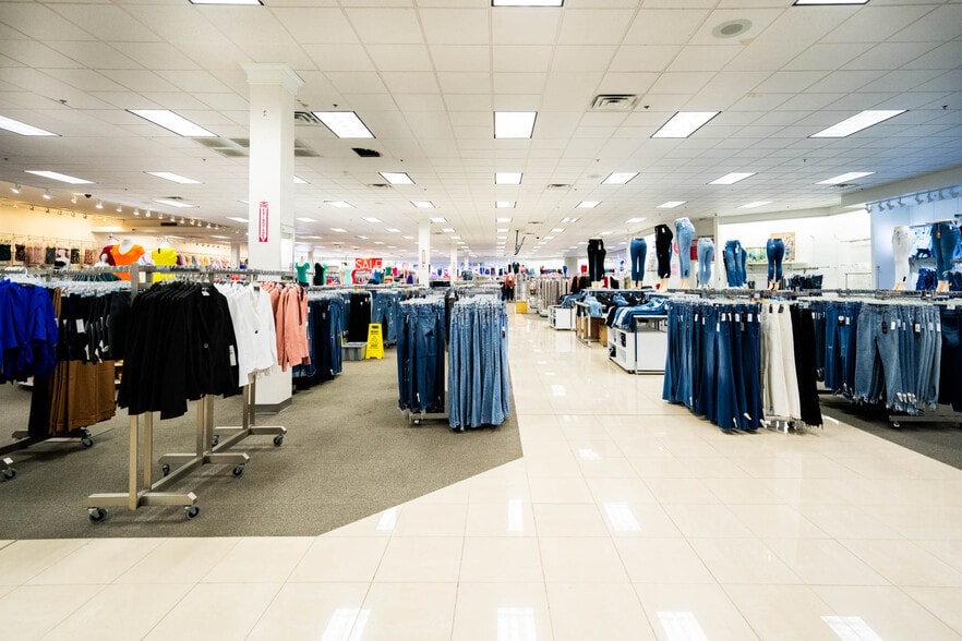 More Photos Of 3520 McCann Rd, Longview Department Store For Lease