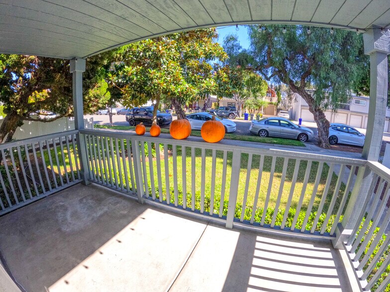 More Photos Of 736-746 E Ave, Coronado Apartments For Sale