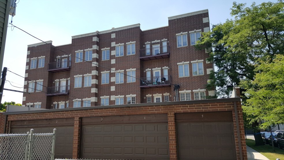 More Photos Of 720 W 47th St, Chicago Apartments For Lease