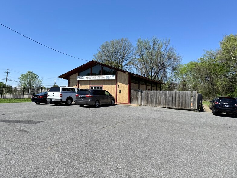 More Photos Of 1636 Winchester Rd, Memphis Restaurant For Sale