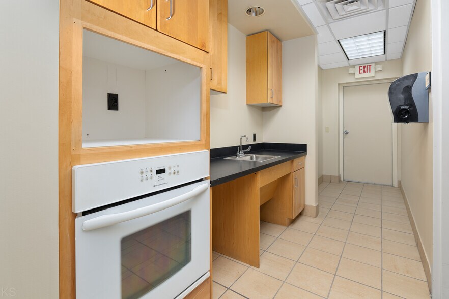 More Photos Of 3702 Hy Point Blvd, Rolla Industrial For Sale