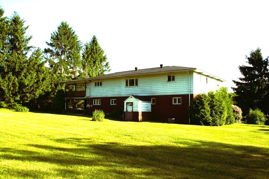 More Photos Of 208 Theatre Rd, Carrolltown Apartments For Sale