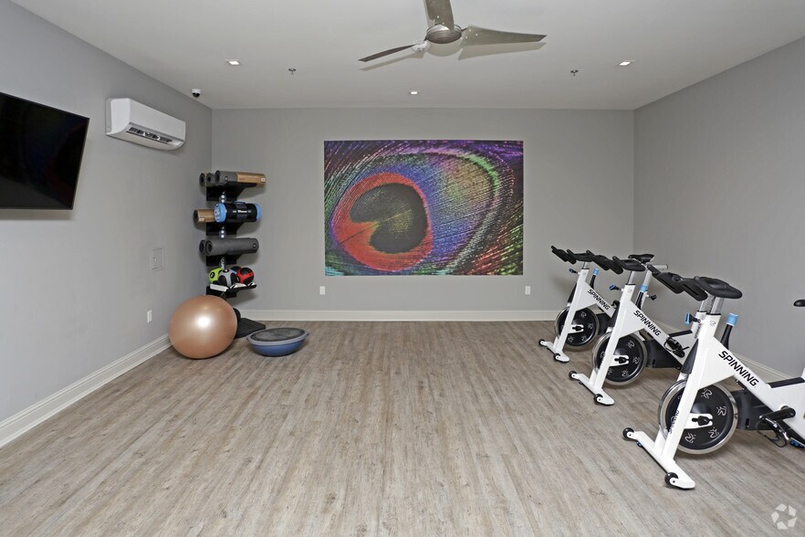 More Photos Of 110 N Boston Ave, Tulsa Multifamily For Sale