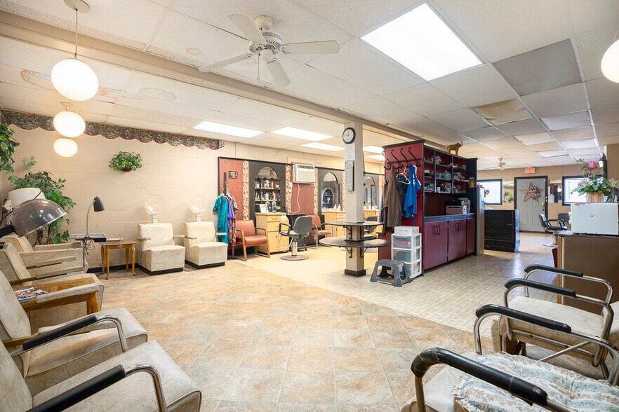 More Photos Of 512 N Logan St, Texas City Freestanding For Sale