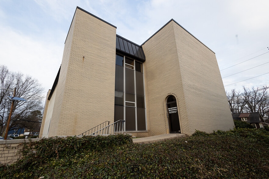 More Photos Of 1215 Livingston Ave, North Brunswick Office For Sale