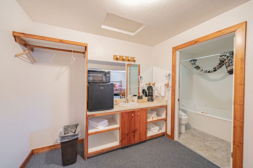 More Photos Of 3427 Swan Valley Hwy, Irwin Hotel For Sale