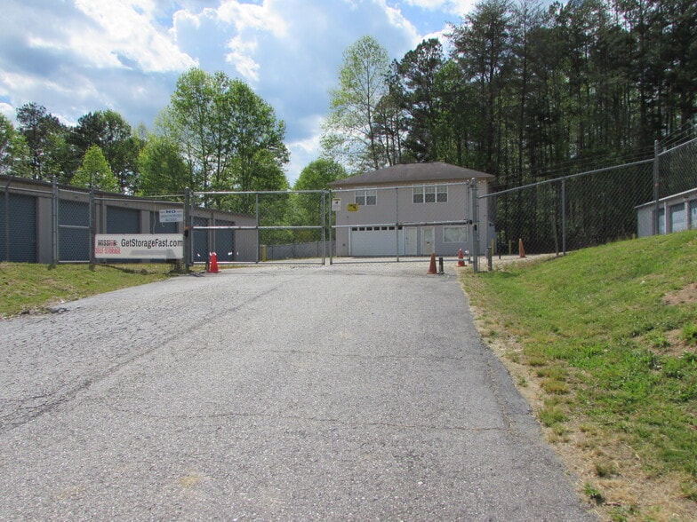 Primary Photo Of 323 GA-325, Blairsville Self Storage For Sale