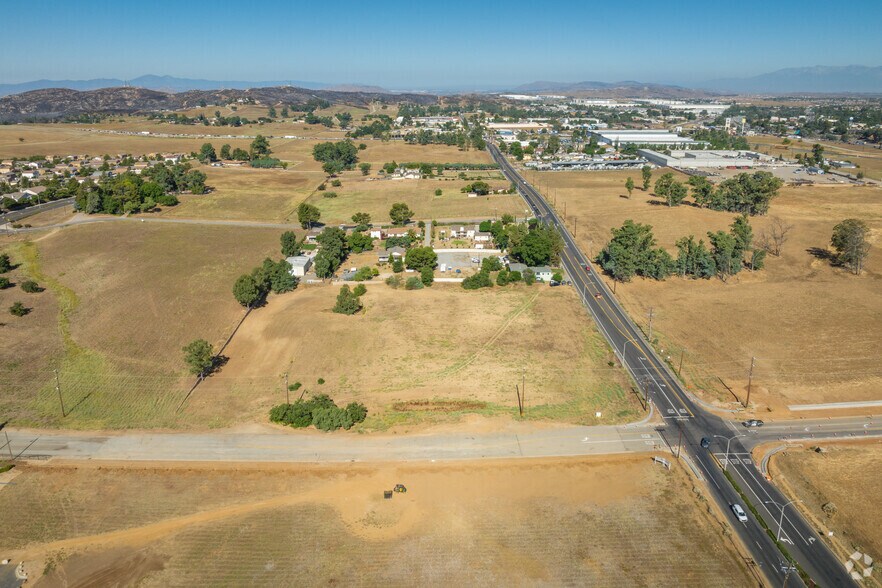 More Photos Of 1101 E 1st St, Beaumont Land For Sale