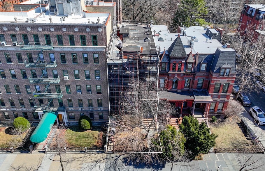 More Photos Of 301 Washington Ave, Brooklyn Apartments For Sale