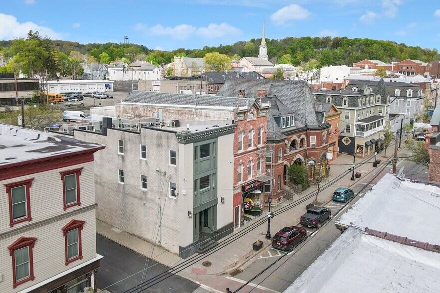 More Photos Of 170-172 Spring St, Newton Office For Sale