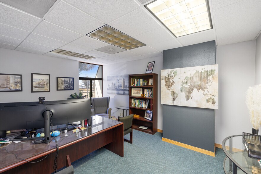 More Photos Of 4550 kearny villa Rd, San Diego Office For Sale