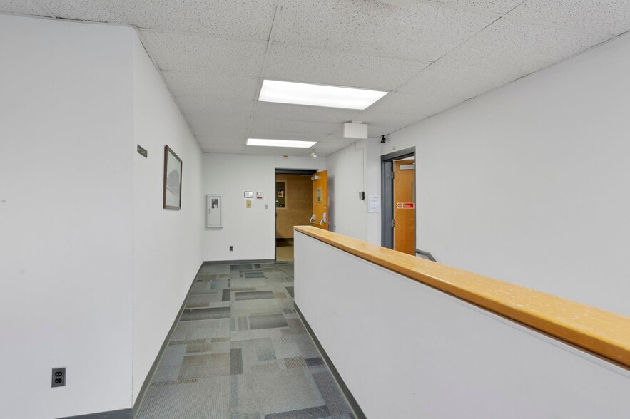 More Photos Of 300 E Auburn Ave, Springfield Office For Sale