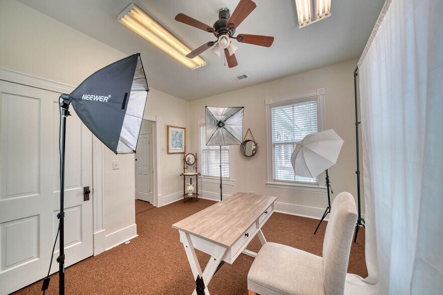 More Photos Of 2813 45th St, Dickinson Storefront Retail Residential For Sale