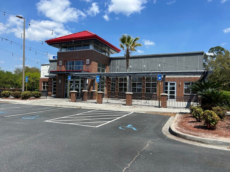 Primary Photo Of 17029 Abercorn St, Savannah Restaurant For Lease