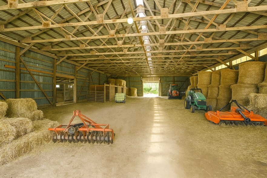 More Photos Of 14743 Leesburg Rd, Fort Wayne Specialty For Sale