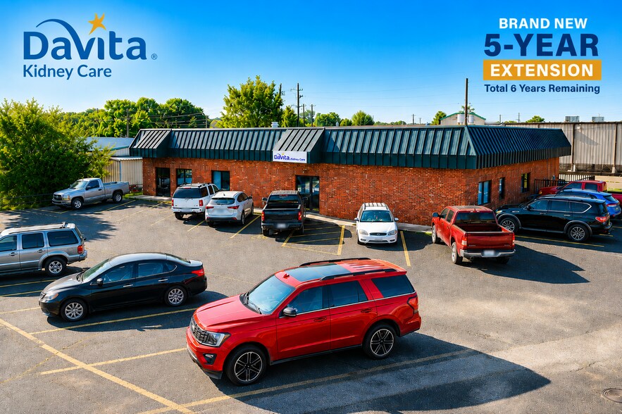 Primary Photo Of 1200 Crestwood Cir, Mena Medical For Sale