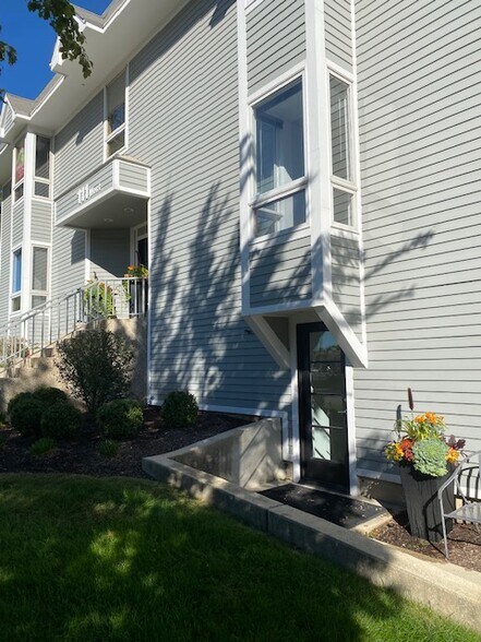 Primary Photo Of 111 W Chicago Ave, Hinsdale Office For Lease