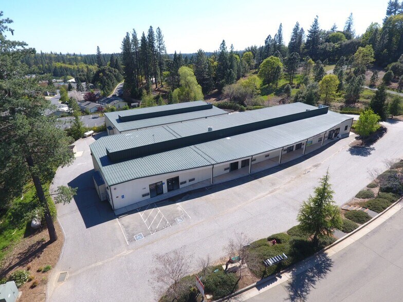 More Photos Of 158 Whitcomb Ave, Colfax Warehouse For Lease