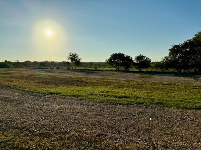 More Photos Of 133 Wheeler St, Stockdale Trailer Camper Park For Sale