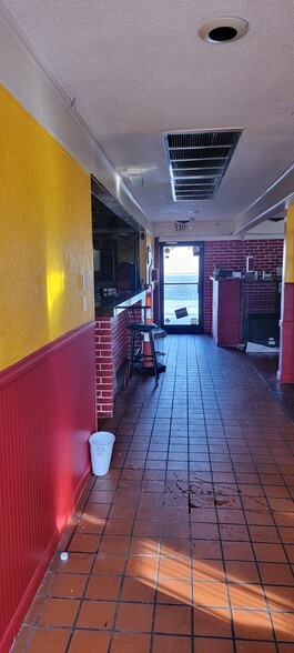More Photos Of 2918 Bragg Blvd, Fayetteville Restaurant For Lease