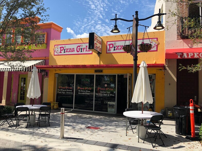 Primary Photo Of 114 S Clematis St, West Palm Beach Restaurant For Lease