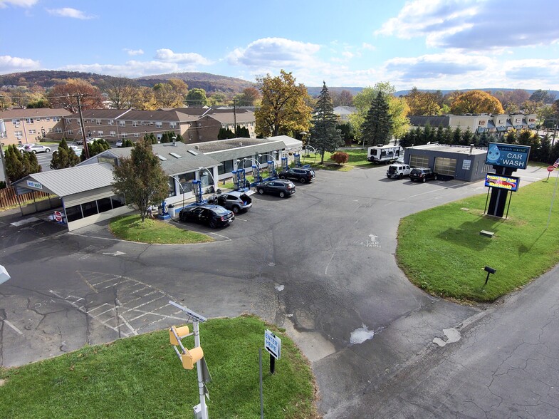 Primary Photo Of 4775 N 5th Street Hwy, Temple Carwash For Sale