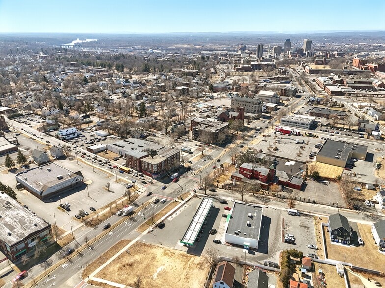 More Photos Of 671 State St, Springfield Convenience Store For Sale