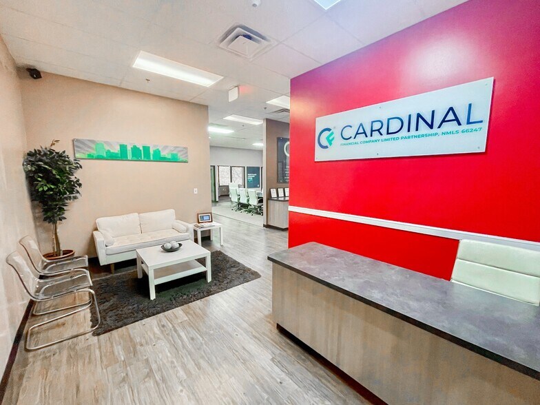 More Photos Of 34225 N 27th Dr, Phoenix Medical For Sale