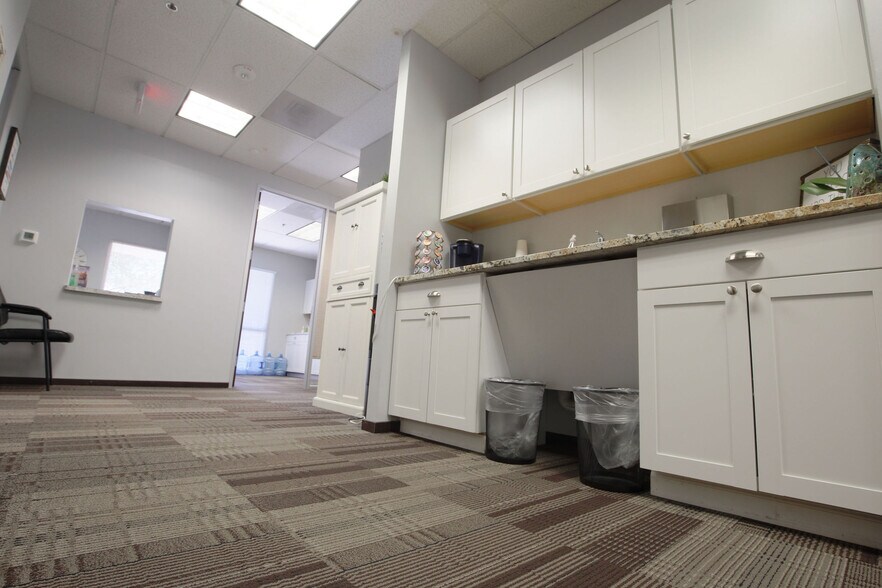 More Photos Of 2301 Eldorado Pky, McKinney Medical For Lease