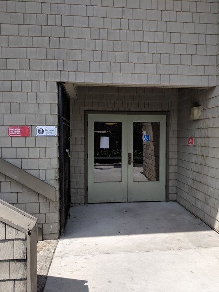 More Photos Of 125 N Jackson Ave, San Jose Medical For Sale