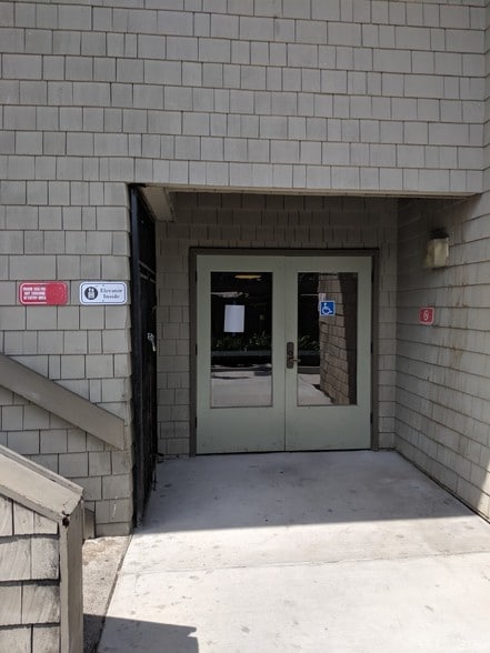 More Photos Of 125 N Jackson Ave, San Jose Medical For Sale