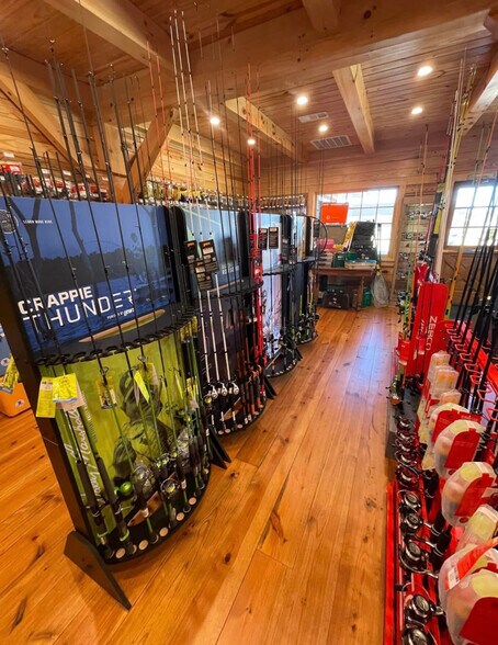 More Photos Of 104 MS-15, Pontotoc General Retail For Sale