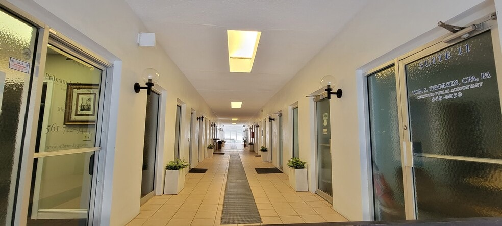 More Photos Of 784 US Highway 1, North Palm Beach Office For Lease