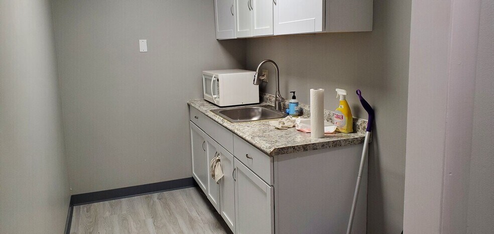 More Photos Of 8600 Sheridan Dr, Buffalo Office Residential For Sale