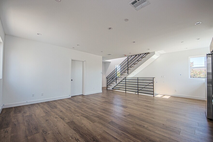 More Photos Of 6421 Troost Ave, North Hollywood Apartments For Sale
