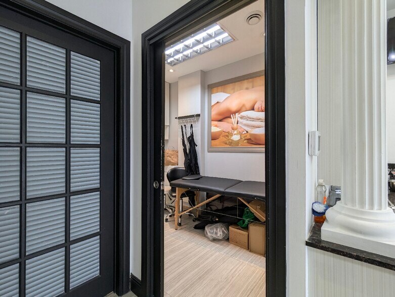 More Photos Of 409 Keele St, Toronto Storefront For Lease