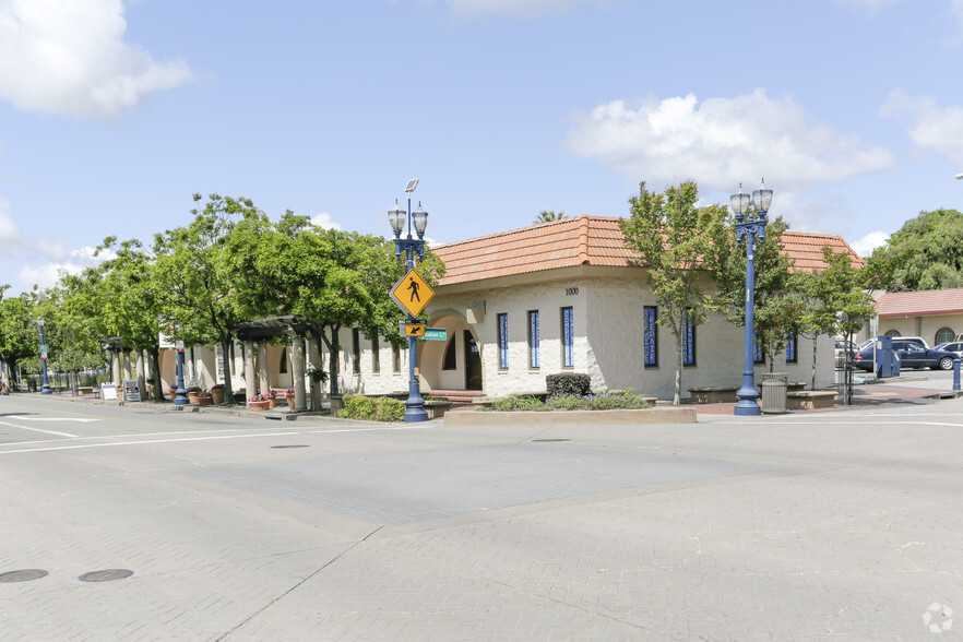 Primary Photo Of 1000 Texas St, Fairfield Office For Lease