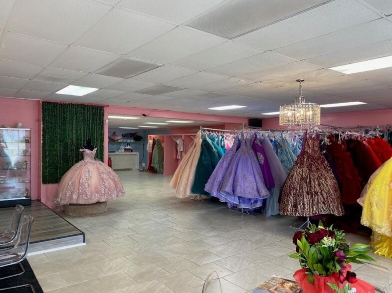 More Photos Of 13665 Warwick Blvd, Newport News Freestanding For Sale