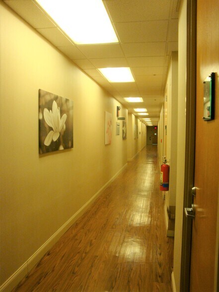 More Photos Of 500 State Rt 17, Hasbrouck Heights Office For Lease