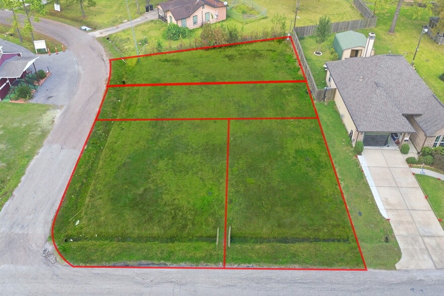 More Photos Of 5043 5045 Higgins and 5035 5037 Paula Street st, Houston Land For Sale