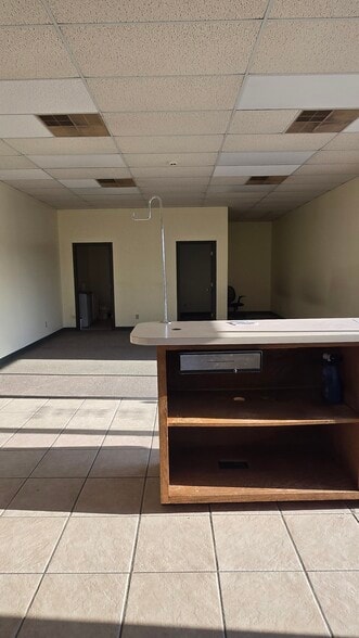 More Photos Of 210 S Maple St, Lebanon Warehouse For Lease