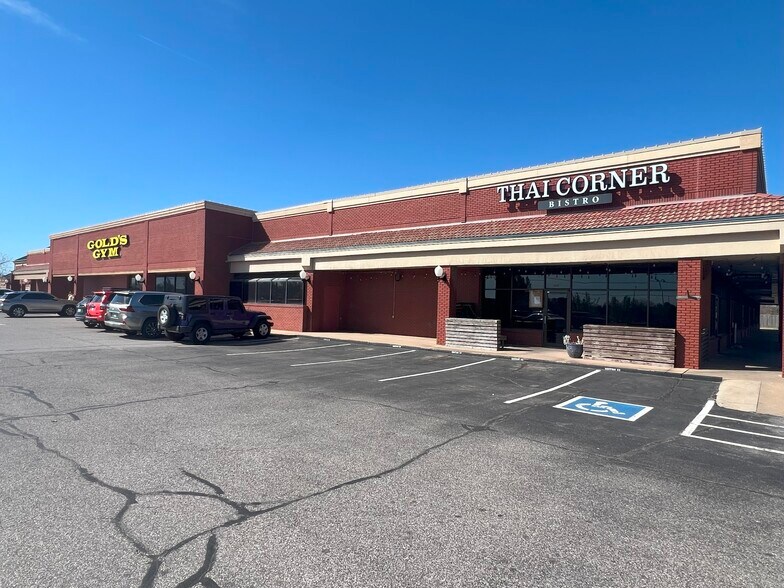 More Photos Of 1700 E 2nd St, Edmond Unknown For Lease