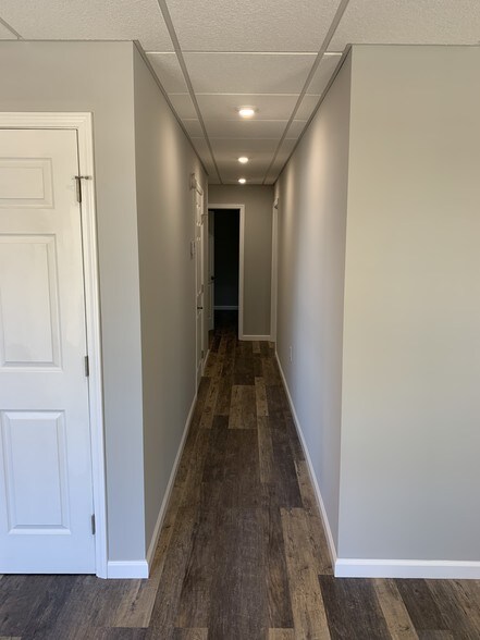 More Photos Of 615 Colonial Park Dr, Roswell Loft Creative Space For Lease